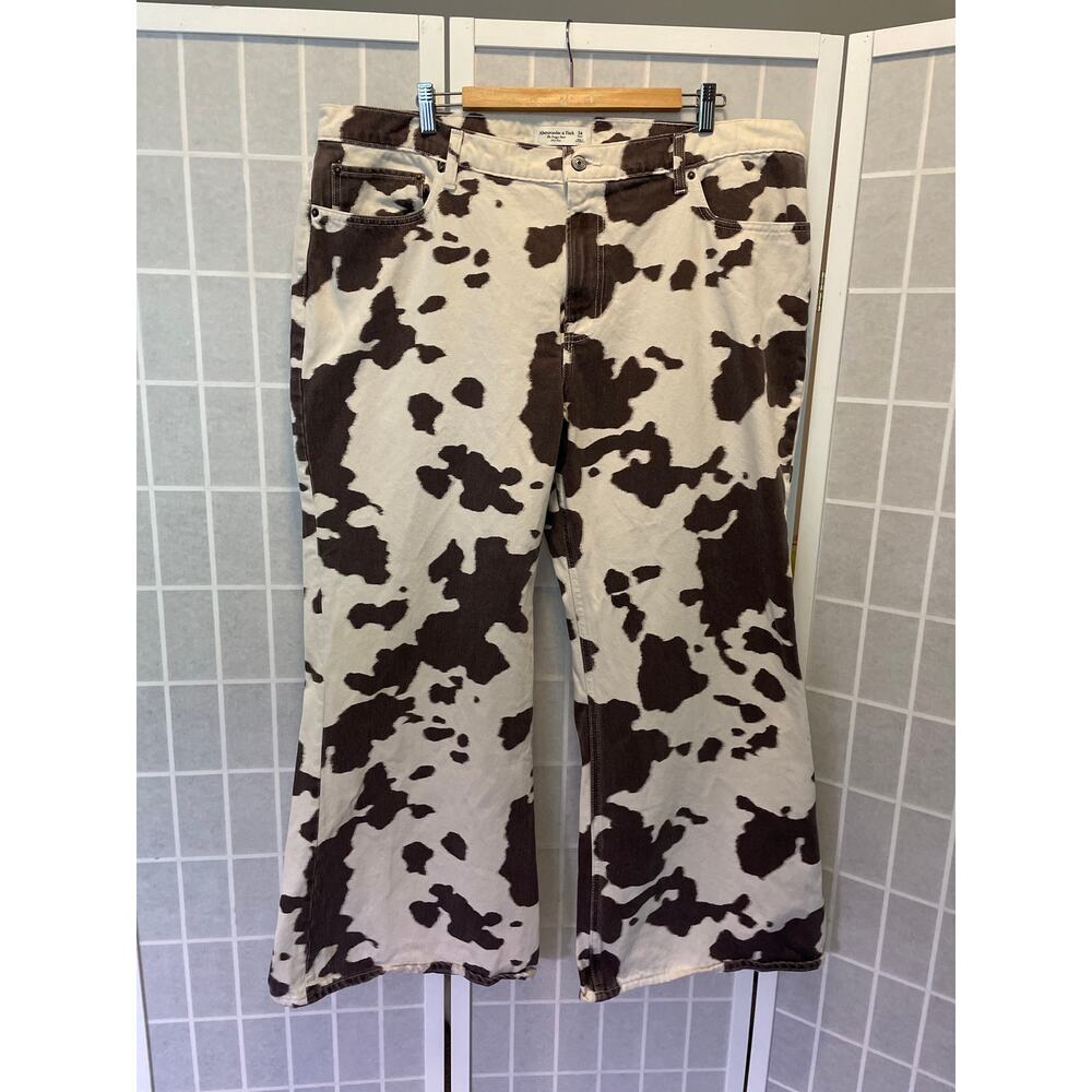 Abercrombie & Fitch Curve Love Baggy Boot Mid Rise 34 Short Cow Print Western - Picture 3 of 9